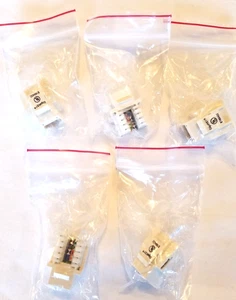 Cat5e RJ-45 GigaKST Keystone Jack - White - QUANTITY OF 10 - Afbeelding 1 van 6