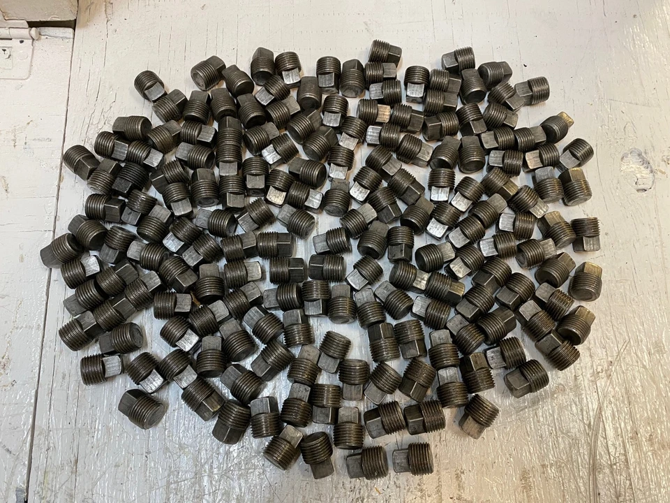 177 Malleable Iron Pipe Fitting 3/4" X 1/2” Square Head Plugs (177 qty) - Image 1 of 4