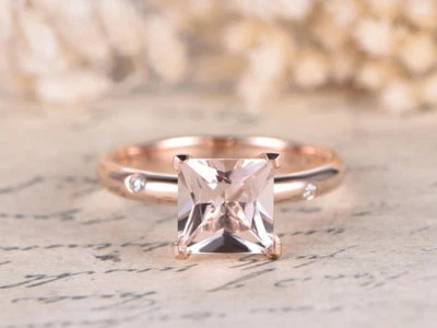 Anillo de compromiso solitario de morganita melocotón creado en laboratorio de 0,5 quilates enchapado en oro rosa de 14 k Foto 1 de 4