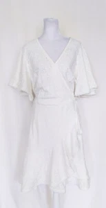 City Chic Faux Wrap V-Neck Dress Sz Large 20 Ivory Lace Short Sleeve NWT - Picture 1 of 8