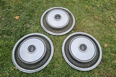 Juego de 3 tapacubos tapacubos Lincoln Continental MK III 1970-1971 15" Mark 3 70 Foto 1 de 4