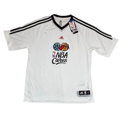 Camiseta Adidas Para Hombre Talla Pequeña NBA Cuida Calentamiento Blanco Negro Baloncesto Nueva Con Etiquetas Foto 1 de 4