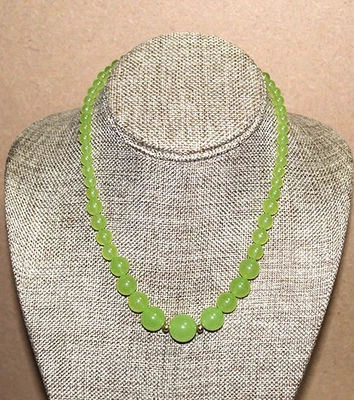 14K TRANSLUZENTE APFELGRÜNE JADE HALSKETTE MIT GOLDPERLEN - 17 ZOLL - Bild 1 von 4