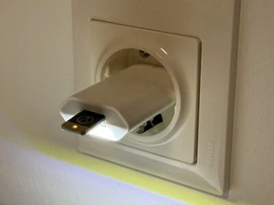 2x Helles USB Licht / LED für USB Anschluss / Thumb / Daumengroß USB LIGHT - Bild 1 von 1