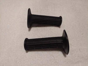 yamaha mx hand grips 1e6-26241-00 583-26242-00 sold in pairs - Picture 1 of 2