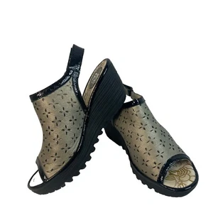 Fly London Metallic & Black Yile Wedge Sandale Peeptoe Schuh Damen EU 39 - Bild 1 von 11