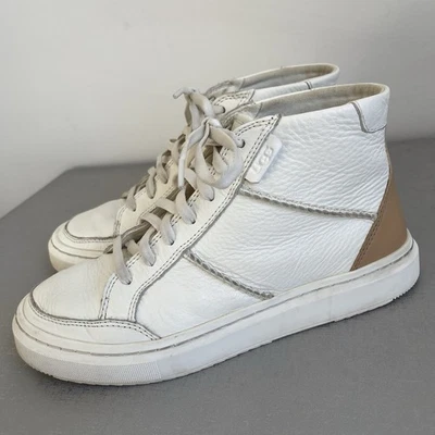 Zapatillas altas de cuero blancas UGG 1131975 Alemeda para mujer Chukka EE. UU. 7 Foto 1 de 4