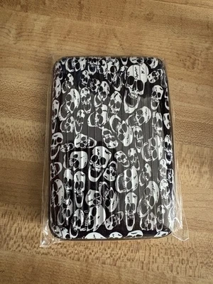 Skulls Aluminum Wallet Slim and Durable for Cash and Cards. Brand New - Image 1 of 3