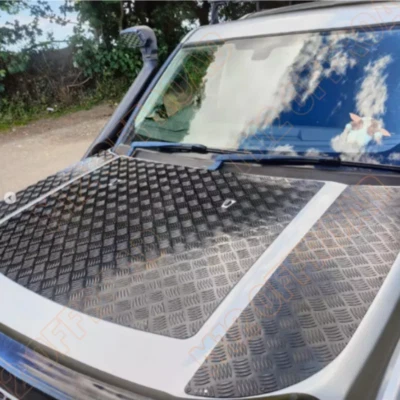 Discovery 3 & 4 Bonnet piece and 2 sides 2mm Black Chequer Plate with no Logo - Image 1 of 4