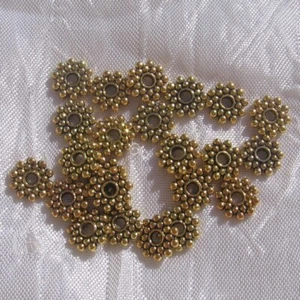 Lot de 20 coupelles 8mm intercalaires fleurs flocon métal doré pour perles - O30 - Picture 1 of 3