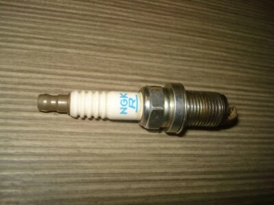 Spark Plug NGK R Lamborghini Gallardo PFR7G Platinum - Image 1 of 2