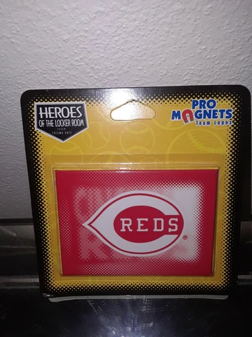 CINCINNATI REDS MLB TEAM LOGO MAGNET Cover