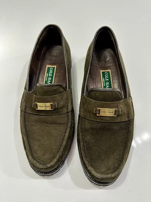 Mocasín de gamuza verde oliva Cole Haan para mujer, talla 10,5 B, suela de goma Vibram Foto 1 de 4