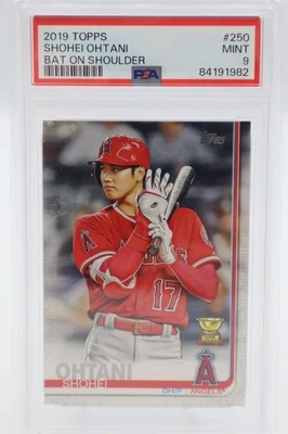 Shohei Ohtani SP 2019 - Topps Serie 1 - Bate variación en el hombro - PSA 9 Foto 1 de 4