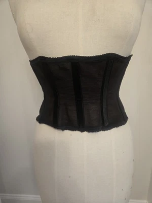 Винтажный бюстье/корсет Lily of France размер 26 черный кружевной на талии - Изображение 1 из 4