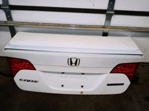 2006-2010 HONDA CIVIC HYBRID TRUNK LID ASSEMBLY W/ TAILLIGHTS WHITE OEM USED TES - Picture 1 of 9