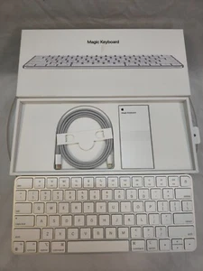 Apple Magic Keyboard A2450 - Afbeelding 1 van 6