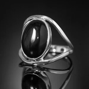 Beautiful 925 Sterling Silver Elegant Black Oval ONYX Gemstone Ring Gift Boxed - Picture 1 of 6