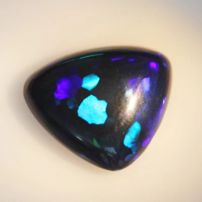 7.18CT MUSEUM GRADE EXTREME DAZZLER TSEHAY HONEY WELO 100% NATURAL BLACK OPAL - Image 1 of 4