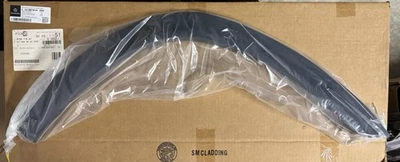 Cubierta de arco de rueda moldeada genuina OEM Mercedes Benz 167-880-98-04-9999 ENVÍO RÁPIDO Foto 1 de 4