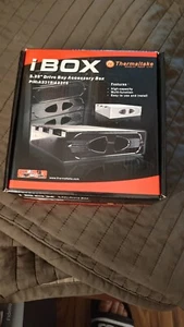 Cajón Thermaltake 5,25 bahías para accesorios: PLATA-A2316 - Imagen 1 de 6