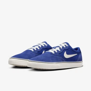 Nike SB Chron 2 Suede Low Top Mens 9 Skate Sneakers Royal Blue DM3493 401 New - Picture 1 of 11