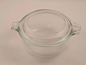 PYREX 10 oz 018 Round MINI CASSEROLE With 680-C Lid Vintage Made in USA - Picture 1 of 4