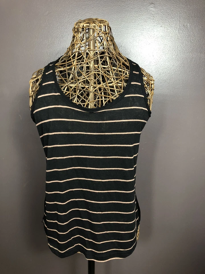 Regata listrada Double Zero preta e marrom com costas abertas transparentes tamanho pequeno - Imagem 1 de 4