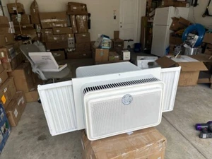 Windmill 8000 BTU air conditioner - Picture 1 of 13