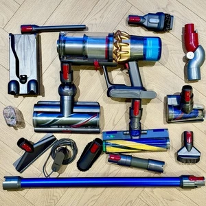 Dyson V15 SV22 Cordless Handheld Vacuum Professional Deep Cleaned REFURBED - Picture 1 of 24