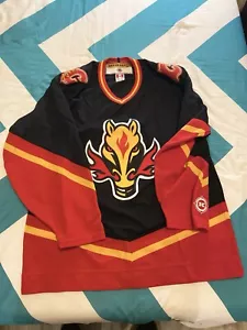 Jersey Oleg Saprykin Calgary Flames Negro Alterno Caballo Koho NHL De Colección Grande - Imagen 1 de 3