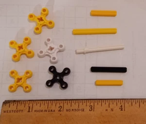 Qty 10 plastic robot machine parts 4-Hole Knob Cog Gear Wheel LEGO 32072 + axels - Picture 1 of 7
