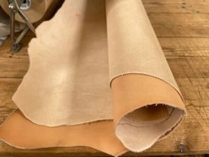 NATURAL VEG TAN COWHIDE SHOULDERS LEATHER TOP QUALITY HIDE TOOLING CRAFT 1 - 4mm - Picture 1 of 6