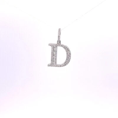 Кулон из белого золота 14 карат с инициалом буквы «D» выращенный в лаборатории бриллиант огранки багет 0,25 карата - Изображение 1 из 4