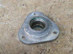 301 Cub Cadet LT 48" Mähdeck Riemenspindel Nabe - Bild 1 von 3