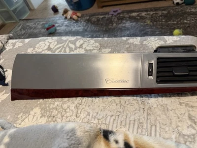 ✅ 2007-2014 CADILLAC ESCALADE ESV RIGHT SIDE DASHBOARD AIR VENT TRIM OEM - Image 1 of 4