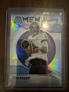 2021 Panini Mosaic Tom Brady Men of Mastery Silver #MM2 Buccaneers - Foto 1 di 2