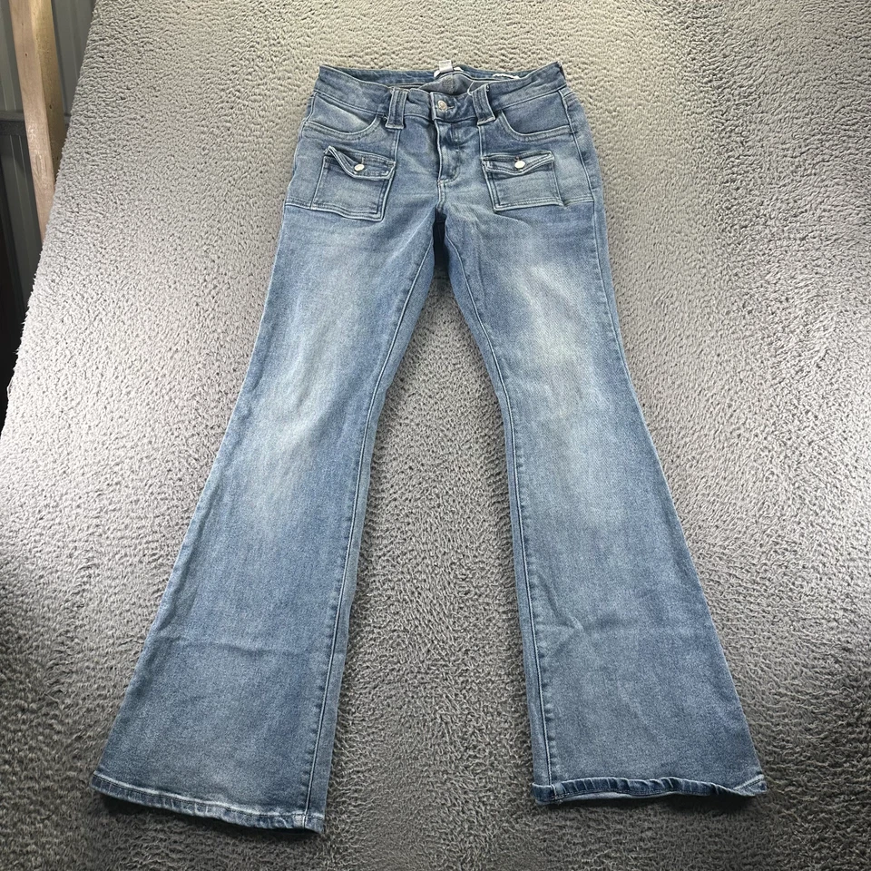 Pantalones de mezclilla Forever 21 para mujer 30x32 azul algodón acampanados desteñidos elásticos tiro alto Foto 1 de 4