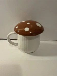 Robert Stanley gerippter Becher mit Pilzkappe - Deckel mit Tupfen. - Bild 1 von 5