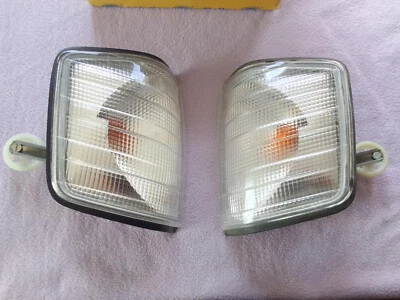 Novo indicador de seta Mercedes Benz w201 190E 190d Hella - Imagem 1 de 4