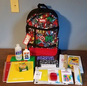 •Mochila Marvel nueva con etiquetas con muchos extras ~ Spiderman ~ Iron Man ~ Hulk ~ Black Widow ~ - Imagen 1 de 9