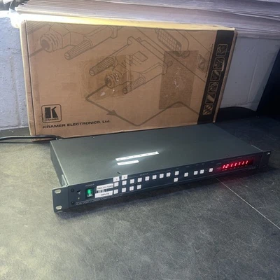 Kramer VP-4x8 110V VGA/UXGA Audio Matrix Switcher 51-70670010 - Image 1 of 4