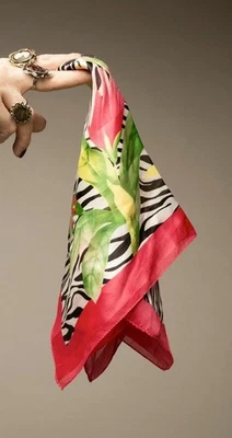 Bufanda Metálica Animales Salvajes Accesorios Vintage Hecha en Italia Foto 1 de 4