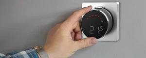 Salus iT800 Smart Premium App Thermostat WiFi Internet Based 5 Year Warranty - Picture 1 of 5
