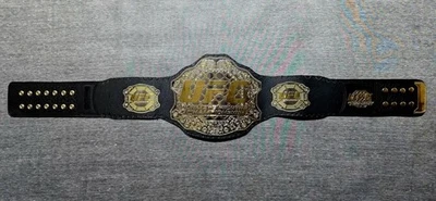 Cinturón de campeonato UFC Legacy réplica placas de metal talla adulto cinturón de título MMA Foto 1 de 4