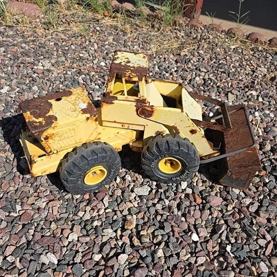 Cargador frontal de acero prensado Mighty TONKA XMB-975 vintage años 70 Foto 1 de 4