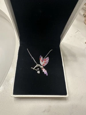 Colar pingente libélula Swarovski roxo e rosa - Imagem 1 de 3