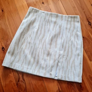 Women's size 40 'KOOKAI' Gorgeous beige textured Toronto mini skirt - AS NEW - Picture 1 of 5