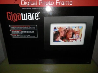 GIGAWARE 7” Digital Photo Frame 16:9 High Res. Black Wood INCLUDES 2GB SD Card - Image 1 of 3