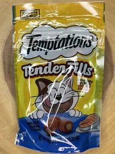 TEMPTATIONS Tender Fills Grilled Salmon Flavor Soft Chew Treats for Adult Cats - Picture 1 of 13